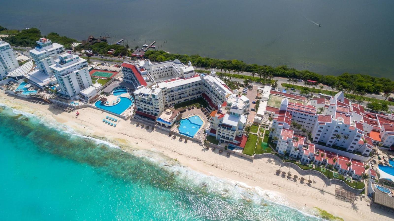 “Magic Sunrise At Cancun” Exteriér fotografie